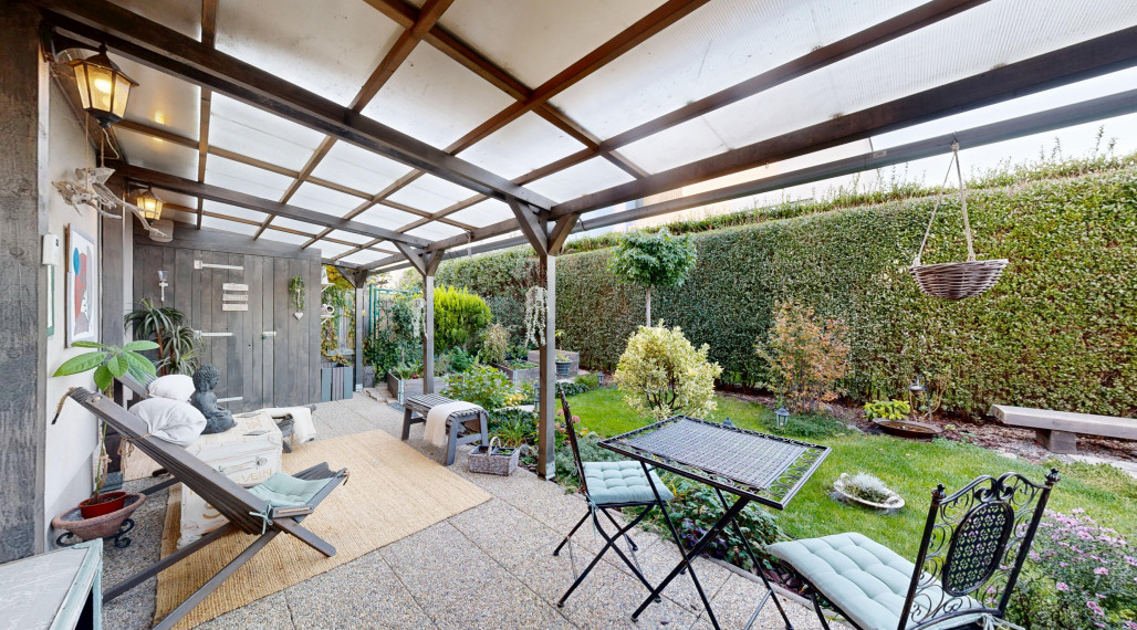 Exkluzívne na predaj krásny 3-izb.byt s dizajnovou záhradou a 2 parkovacími miestami vo Hviezdoslavove