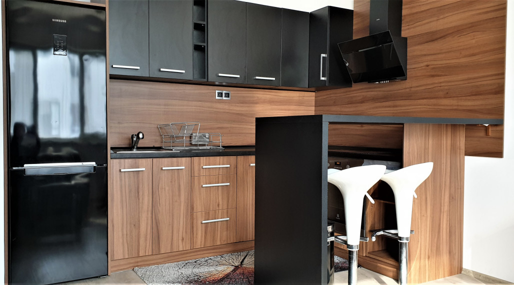 Exkluzívne na prenájom krásny svetlý, moderný 2 izb. byt s parkovaním vo Hviezdoslavove