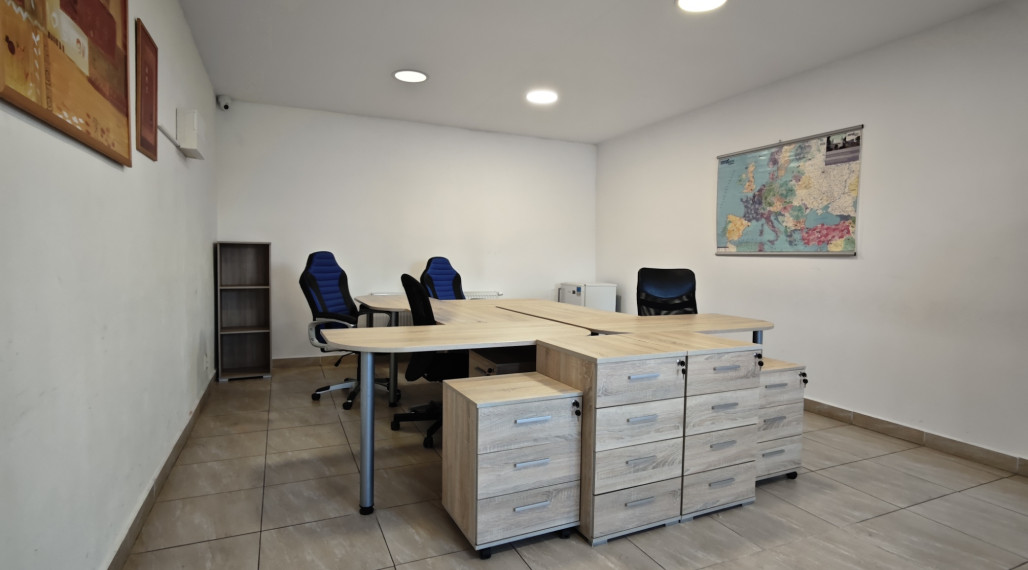 Praktická kancelária s vlastným zázemím, Modra, Šúrska ulica