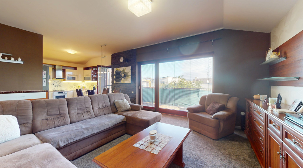 Na prenájom veľký 3 izbový byt s veľkou terasou a 2x parking