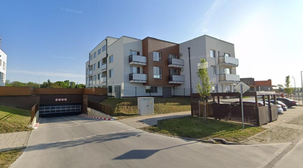 Na prenájom sklad prístupný z garáže autom Ivanka pri Dunaji