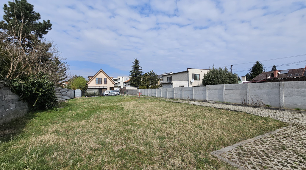 Na predaj pozemok centrum Ivanka pri Dunaji