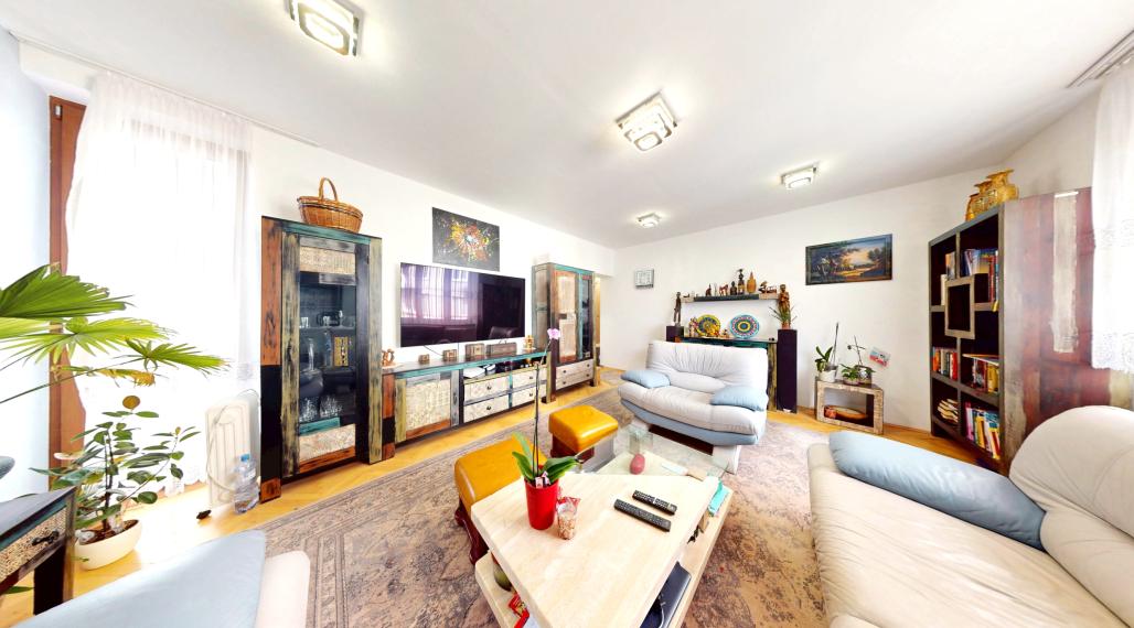 PREDAJ 3i nadštandard. zrekonštruovaný byt v centre PIEŠŤANY