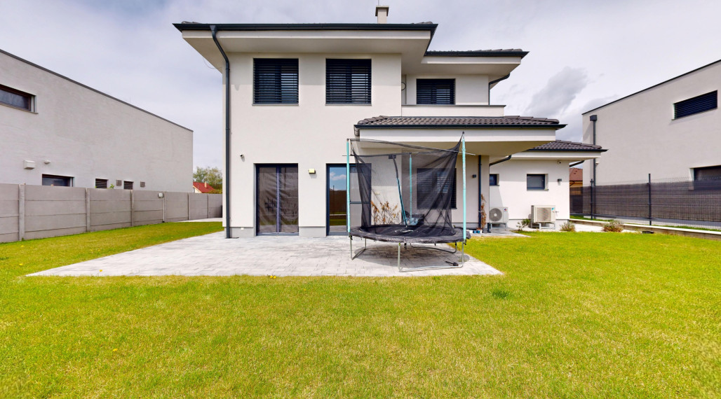 PRENÁJOM 5-izbový nový moderný dom v Bratislave Ruženínová