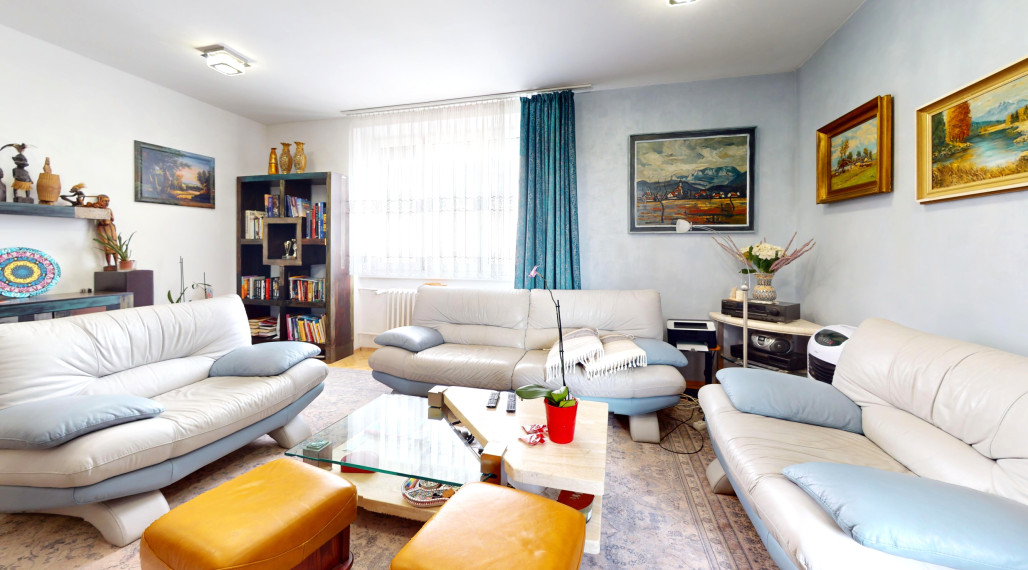 3i byt, vkusne komplet. zrekonštruovaný byt Centrum PIEŠŤANY