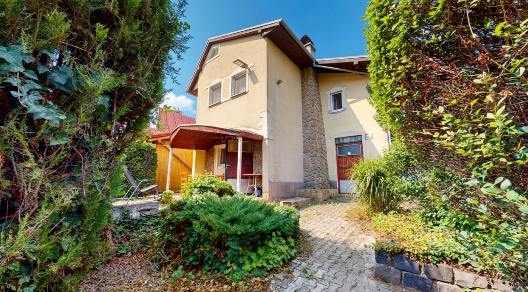 PREDAJ Záhradnej chaty s bazénom - Miloslavov