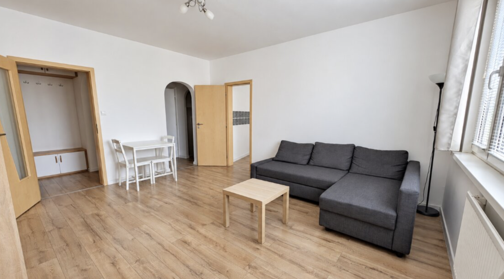 Svetlý a útulný 2,5-izbový byt s loggiou a pivnicou | Bratislava – Dlhé diely