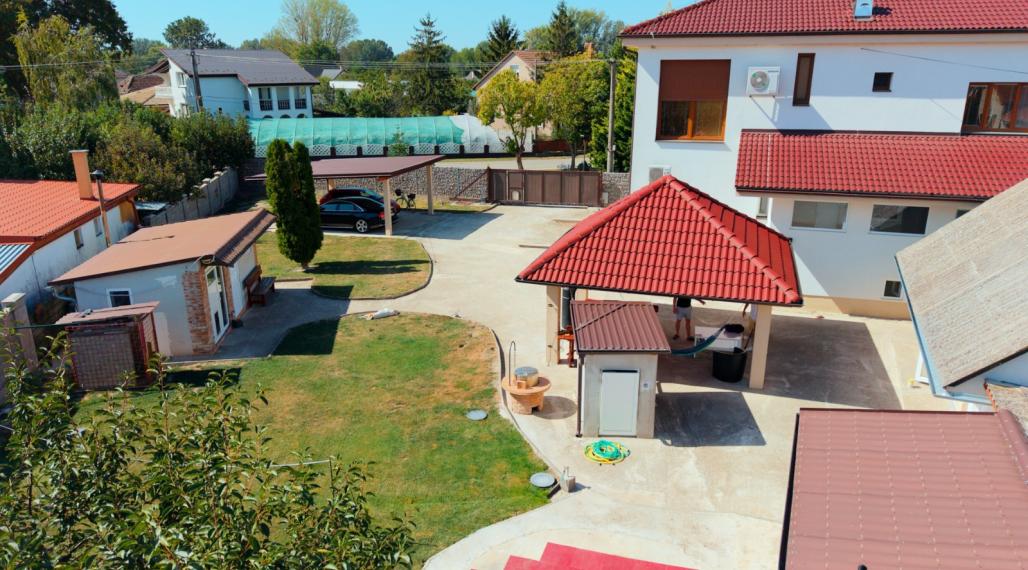 6i DVOJGENERAČNÝ DOM PO REKONŠTRUKCII S VEĽKÝM POZEMKOM A SMARTHOME – ŇÁRAD