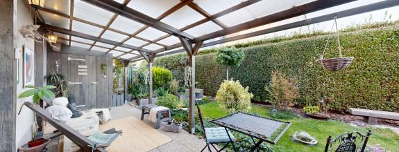 Exkluzívne na predaj krásny 3-izb.byt s dizajnovou záhradou a parkovaním vo Hviezdoslavove