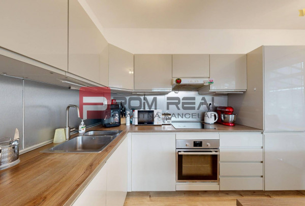 Na predaj  priestranný 3 izbový byt so záhradou  Senec  - Veľký Biel