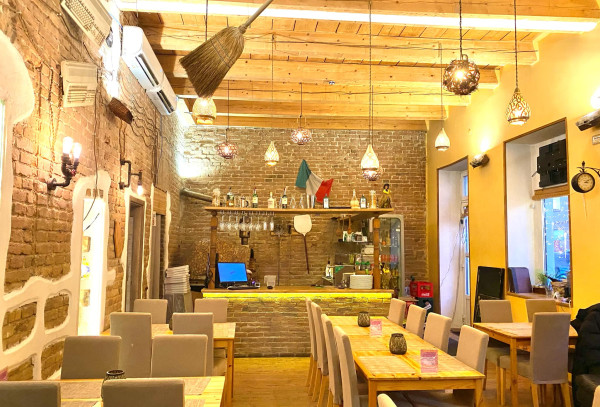 Prenájom zabehnutej reštaurácie v Starom Meste - pri OC Nivy