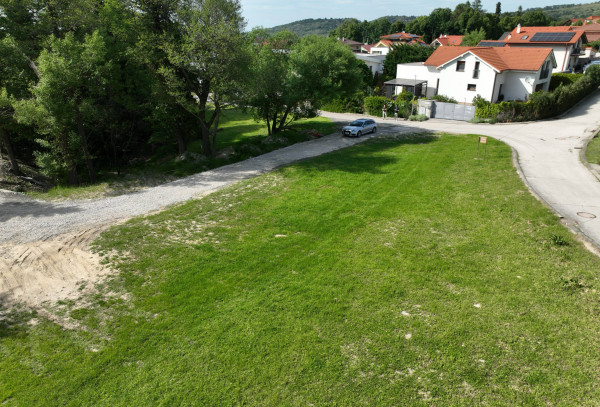 PREDAJ - Stavebný pozemok v obci Marianka