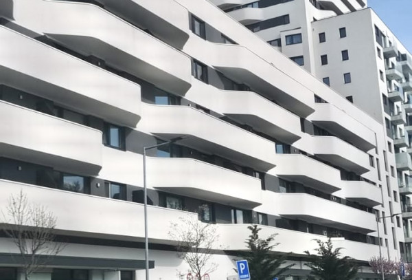 Garážové státie v bytovom komplexe Bratislava Petržalka