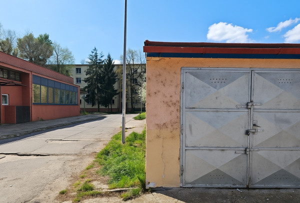 Prenájom garážového státia - Uránová ul. Ružinov