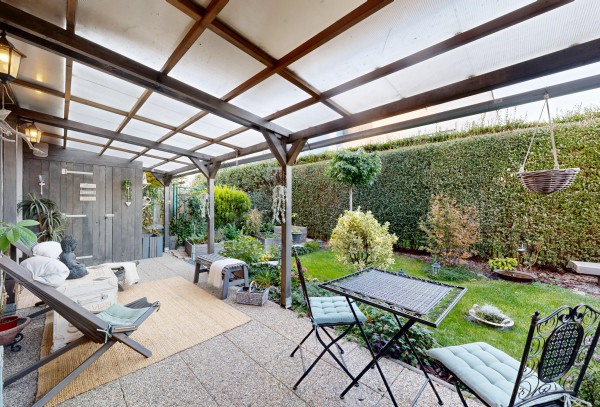 Exkluzívne na predaj krásny 3-izb.byt s dizajnovou záhradou a 2 parkovacími miestami vo Hviezdoslavove