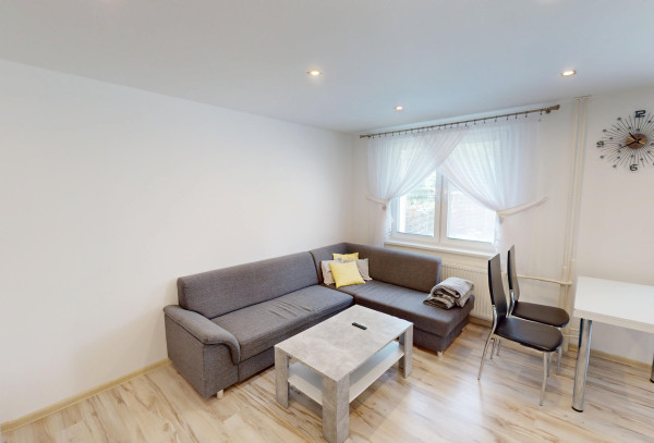 PRENÁJOM - 3i byt v obci Nová Bošáca