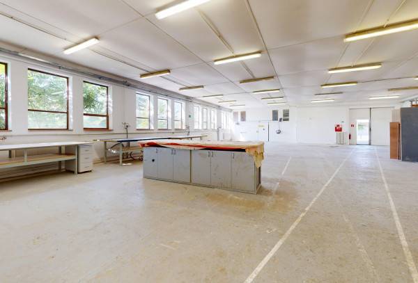 Výrobný priestor ideálny pre stolársku výrobu