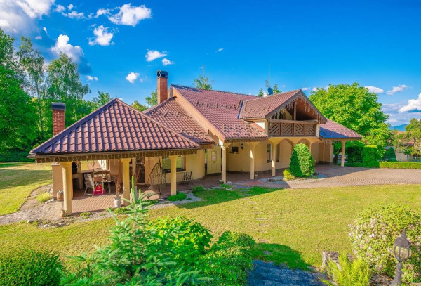 7-izbové sídlo v lyžiarskom raji⛷️v srdci Slovenska ❤️