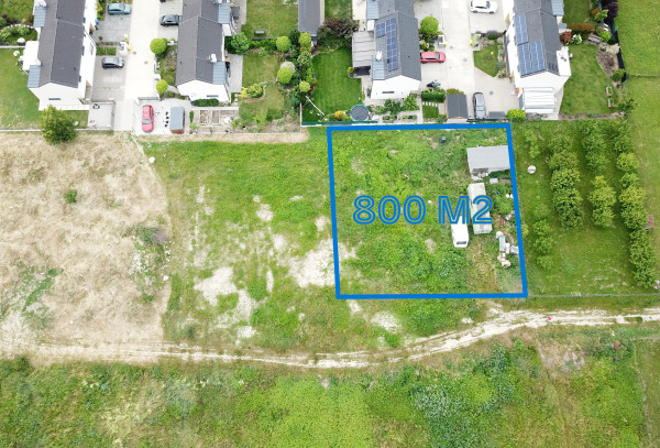 Rovinatý pozemok 800 m2 za dobrú cenu Marianka