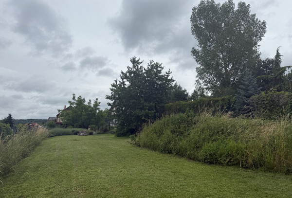 Nádherný pozemok 632 m2 s výhľadom na Alpy Marianka