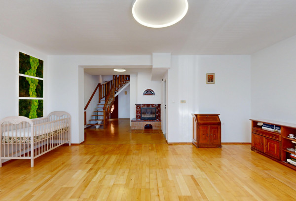 Na PREDAJ 5 izbový rodinný dom s bazénom Pezinok - Limbach