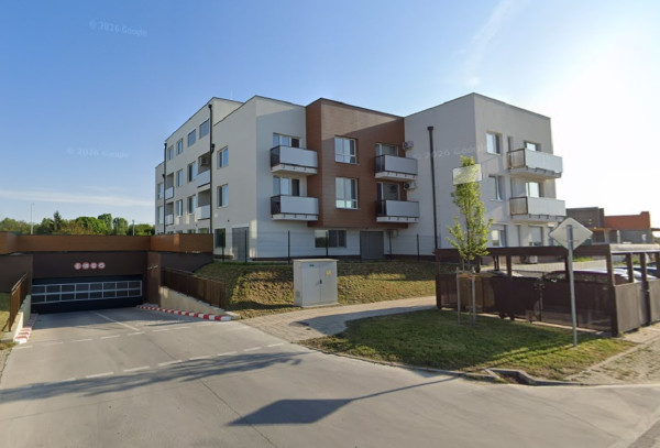 Na prenájom sklad prístupný z garáže autom Ivanka pri Dunaji