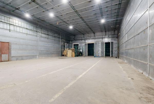 Flexibilný priestor pre výrobu a sklad (489 m²) v areáli AMEX PARK