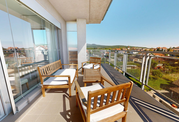 EXKLUZÍVNE: 3-izbový byt s 20 m2 terasou a 2x parkovaním