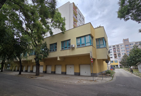 Na prenájom administratívny / obchodný priestor pri centre