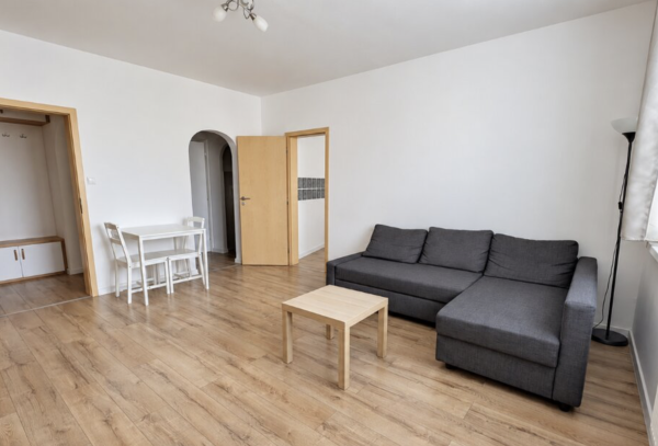 Svetlý a útulný 2,5-izbový byt s loggiou a pivnicou | Bratislava – Dlhé diely