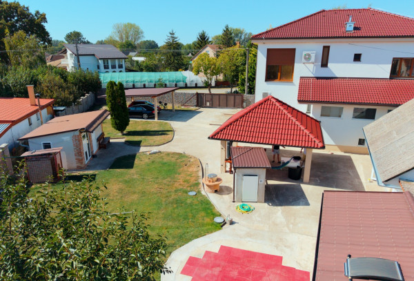 6i DVOJGENERAČNÝ DOM PO REKONŠTRUKCII S VEĽKÝM POZEMKOM A SMARTHOME – ŇÁRAD
